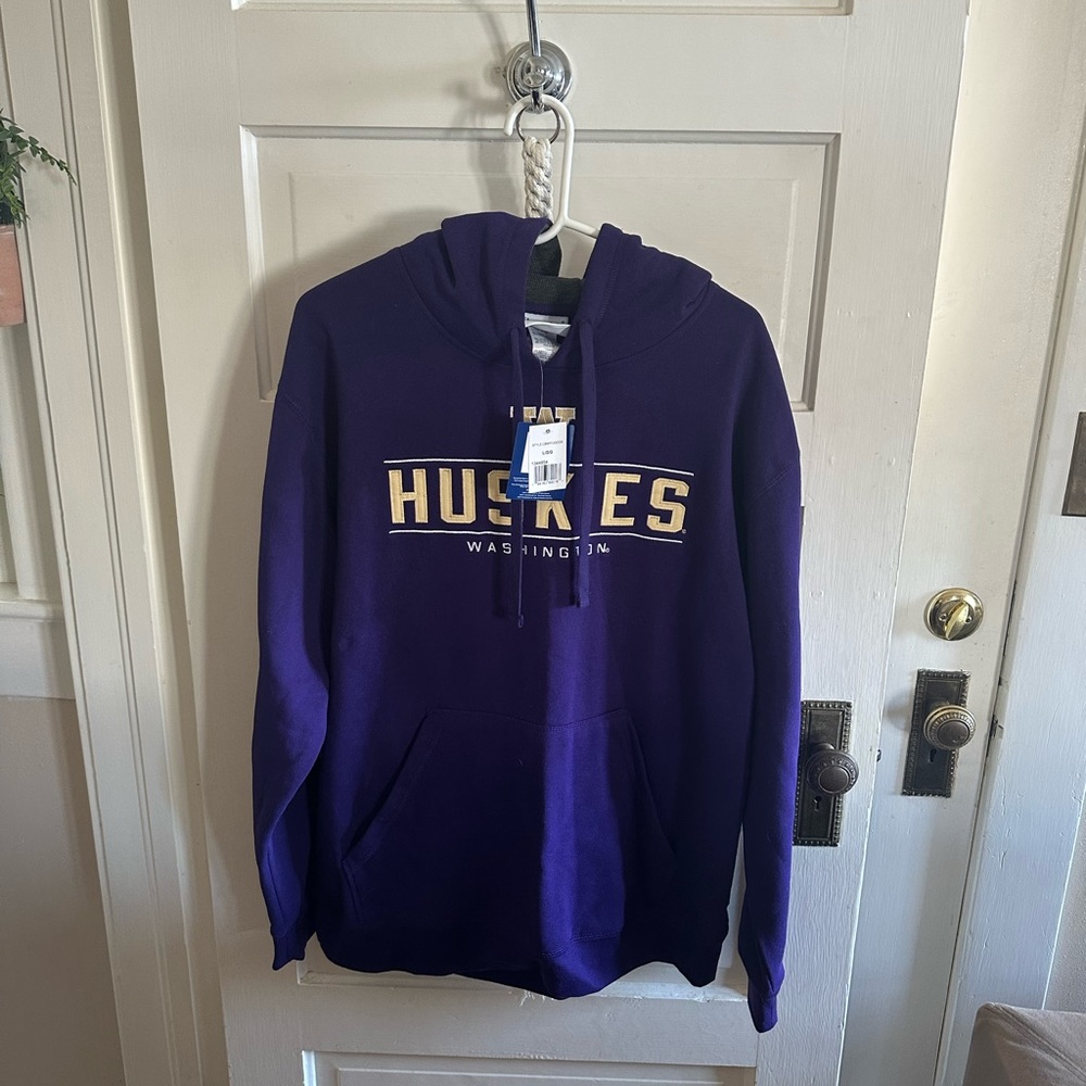 NWT Champion University of Washington Huskies hoodie.